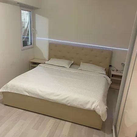 Strada Calea Unirii Bloc 5 アパート *